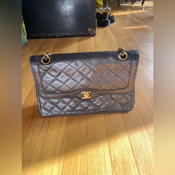 80s Vintage Chanel Lambskin Flap Bag - Picture 2 of 16